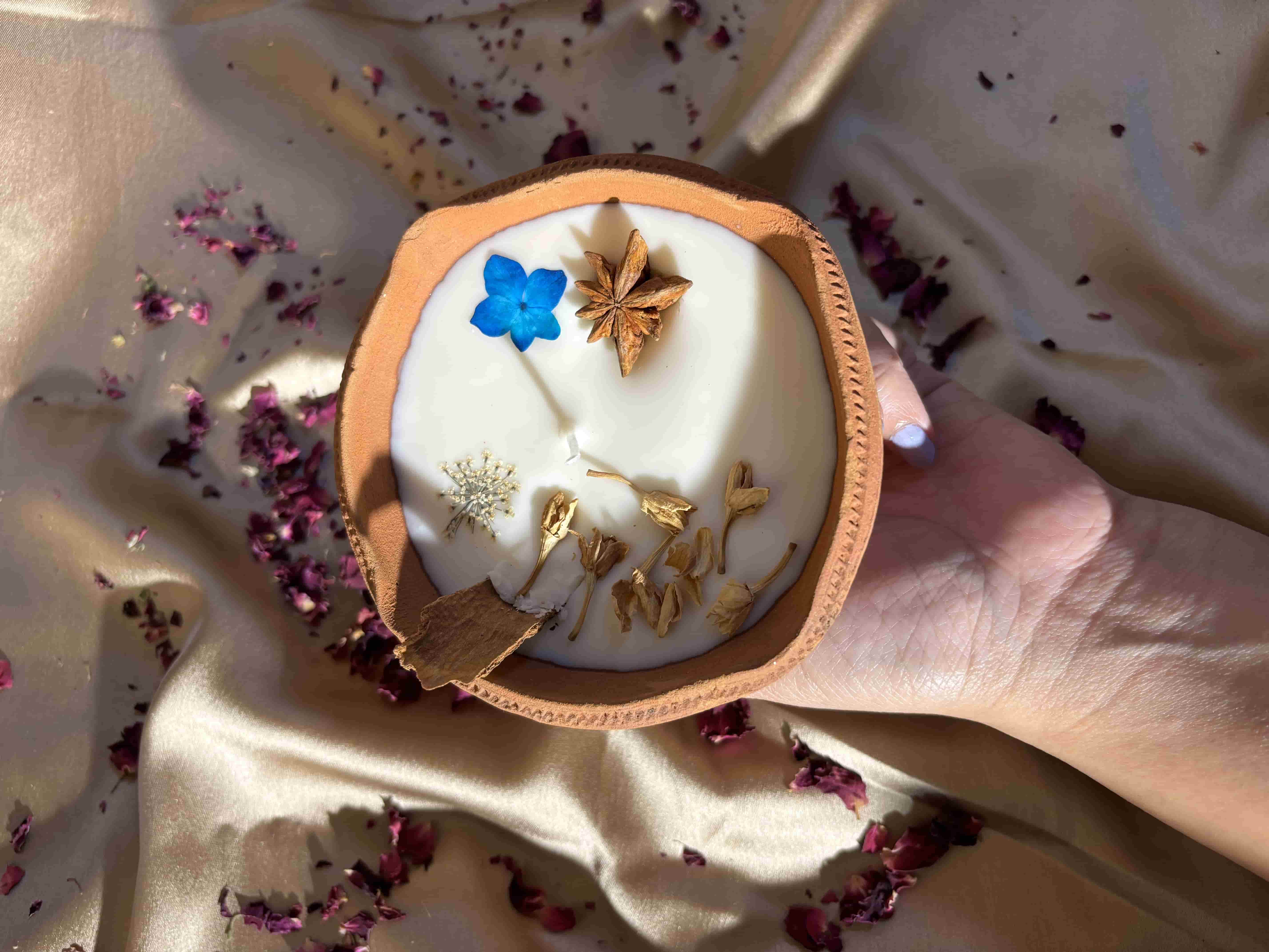 Aura Fragrance Candle